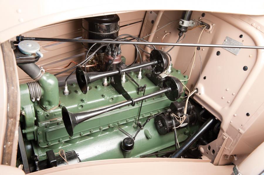  Oldsmobile Eight Convertible Coupe 1934 года  (фото 18 из 19)